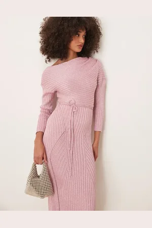 Never Fully Dressed Vestido largo rosa pastel con hombro caído de punto de
