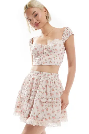 Love Triangle Top corsetero corto rosa con estampado floral y ribete de encaje de (parte de un conjunto)-Multicolor