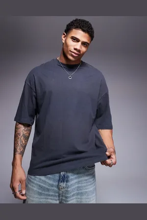 ADPT. Camiseta gris oscuro extragrande de