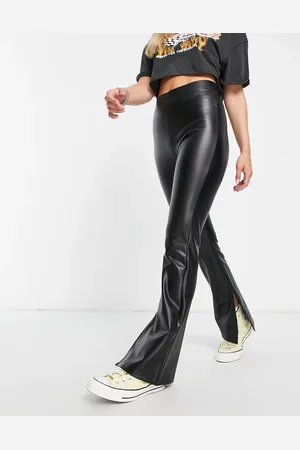 ONLY Pantalones de campana negros con abertura en la pierna de cuero sintético de