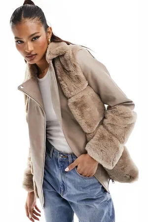 River Island Chaqueta biker beis con diseño de paneles de piel sintética de -Blanco