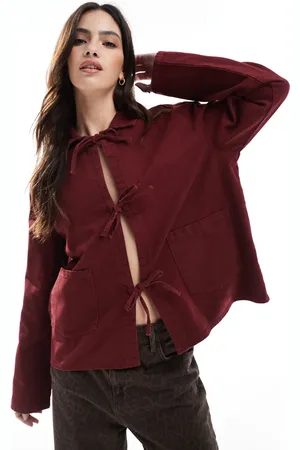 ONLY Chaqueta vaquera burdeos con lazada delantera de