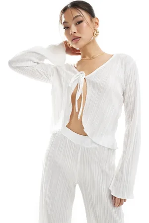 Missyempire Top playero plisado con mangas anchas y lazada delantera exclusivo de Missy Empire (parte de un conjunto)