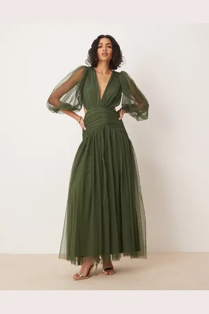 Lace & Beads Vestido largo verde escotado con cintura baja de