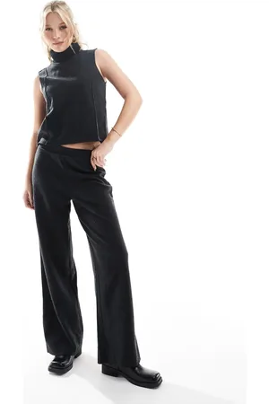 ONLY Pantalones gris oscuro de pernera ancha de tejido texturizado suave de (parte de un conjunto)