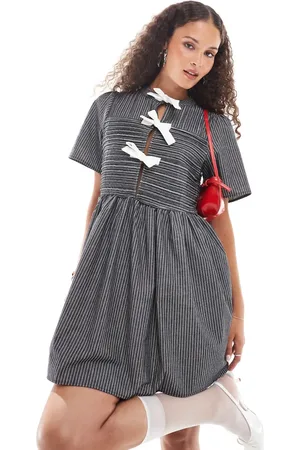 Ghospell Vestido camisero corto monocromático con detalle de lazo de