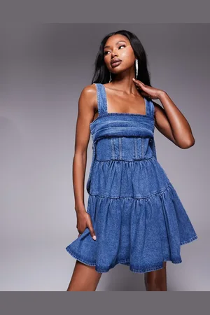 ASOS Vestido vaquero azul de estilo skater con pecho plisado y lazo en la espalda de