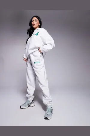 Kaiia Joggers gris jaspeado con bajos ajustados y logo bordado de Sport (parte de un conjunto)