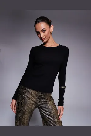 River Island Camiseta negra ajustada de manga larga con diseño encogido de