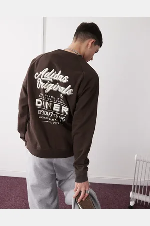 adidas Sudadera marrón con estampado gráfico de cafetería de