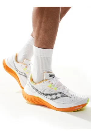 Saucony Zapatillas de deporte blancas y naranjas para correr Endorphin Speed 4 de -Multicolor