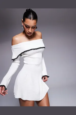Missyempire Vestido corto blanco de punto con escote Bardot plegado y ribete de encaje de Missy Empire