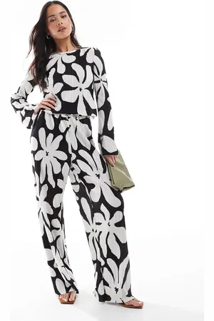 VERO MODA Pantalones monocromáticos plisados de pernera ancha y talle alto con estampado floral de (parte de un conjunto)-Negro