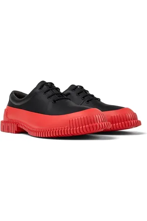 Camper Zapatos negros y rojos con cordones de