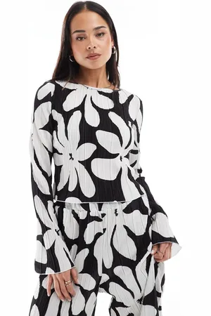 VERO MODA Top monocromático plisado de manga larga con estampado floral y cuello barco de (parte de un conjunto)-Negro