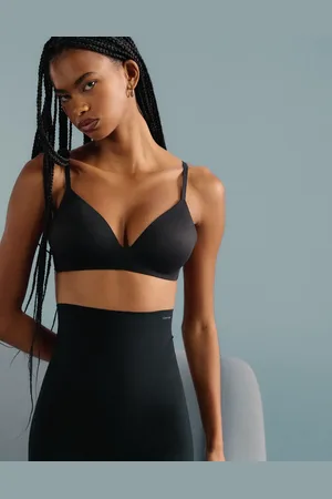 Calvin Klein Sujetador básico sin aros Perfectly Fit de