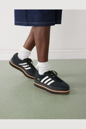 adidas Zapatillas de deporte negras y blancas Gazelle Stack de