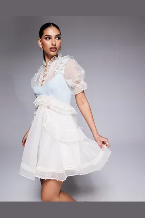ASOS Vestido corto color de organza con adornos de perlas y panel en el pecho de denim de -Blanco