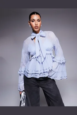 ASOS Blusa de chifón con mangas extragrandes y adornos de perlas de