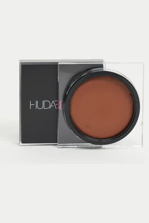HUDA BEAUTY Bronceador Tantour de : Tono -Marrón