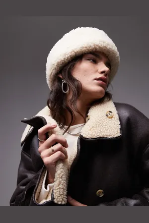 ARKET Gorro color con borde vuelto de borreguito sintético de mezcla de lana premium de -Blanco