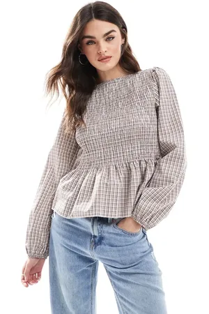 ASOS Blusa a fruncida con detalle de sobrefalda de -Multicolor