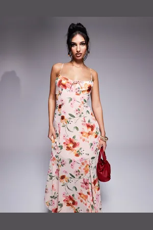 Forever New Vestido semilargo rosa de tirantes con estampado floral de