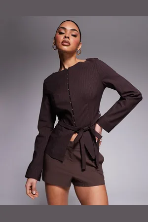 River Island Top con cuello barco y cinturón de
