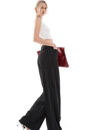 ASOS Pantalones negros a rayas de pernera recta holgada con detalle de 5 bolsillos de ASOS DESIGN Tall