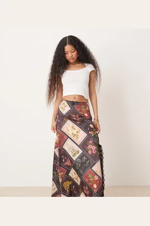 Miss Selfridge Falda larga con estampado de postales estilo patchwork de