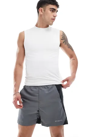 Columbia Pantalones cortos grises y negros Three Pitch de