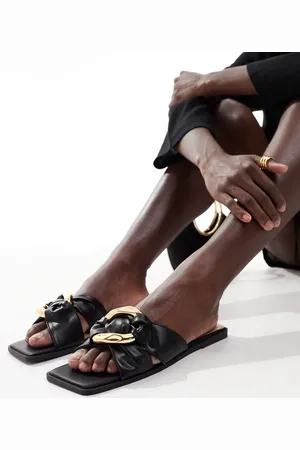 ASOS Sandalias negras con herraje Foxy de