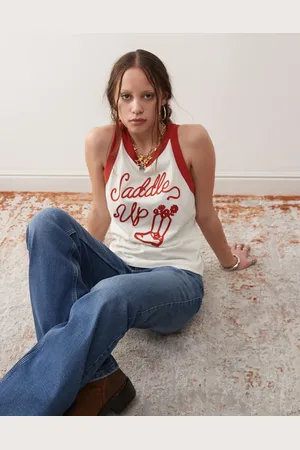 Wrangler Camiseta sin mangas con ribetes rojos y estampado estilo wéstern de