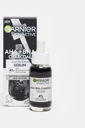 Garnier Sérum con carbón y 4% de niacinamida, AHA y BHA de 30 ml Skinactive de