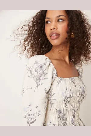 New Look Top fruncido de estilo mesonera y manga larga con estampado floral de -Blanco