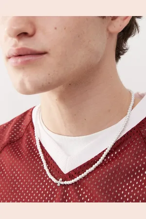 FADED FUTURE Collar de perlas con colgante de cruz plateada de
