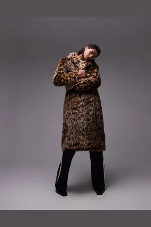 Topshop Abrigo con estampado animal de piel sintética de