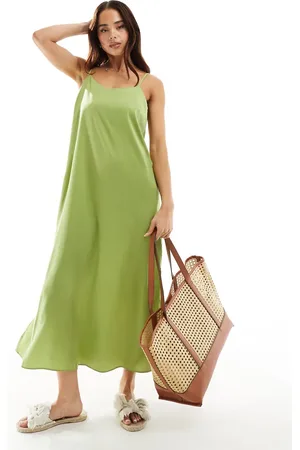 New Look Vestido midi verde de tirantes de satén de