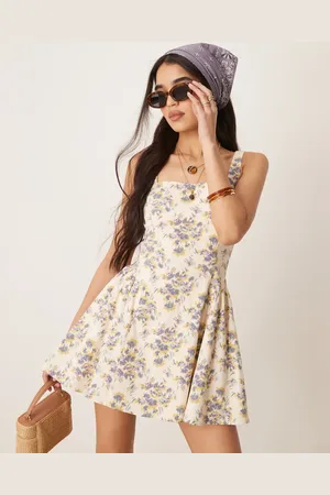 Abercrombie & Fitch Vestido corto beis de tirantes y corte acampanado con de -Neutro