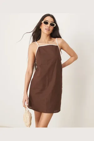 Abercrombie & Fitch Vestido recto corto con cuello cuadrado de