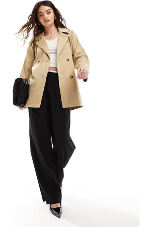 VILA Gabardina corta color camel de -Beis neutro