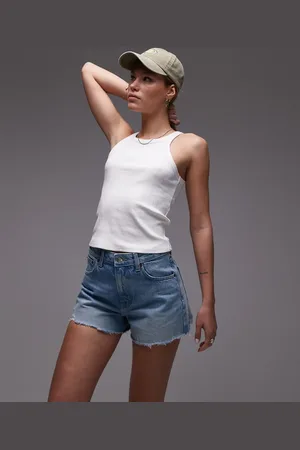 Topshop Pantalones cortos vaqueros mom descoloridos de corte acampando con diseño rasgado de -Azul