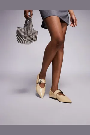 River Island Bailarinas pastel con detalle de hebilla y puntera fina de -Neutro