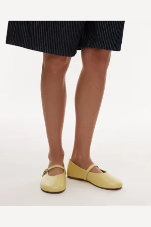 Topshop Bailarinas amarillo pálido fruncidas de cuero con hebilla Ash de