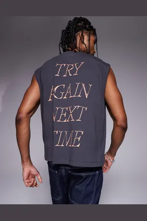 ASOS Camiseta gris carbón de corte cuadrado extragrande sin mangas con estampado gráfico deportivo en la espalda de