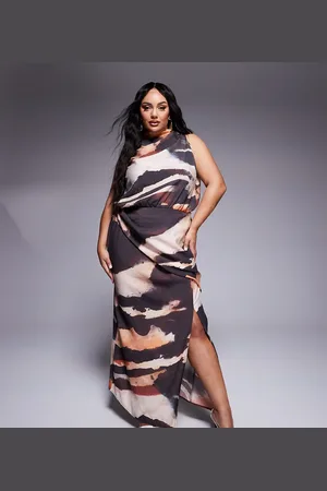 ASOS Vestido largo cruzado con cuello alto y estampado oscuro abstracto de ASOS DESIGN Curve-Multicolor