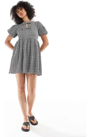 New Look Vestido a cuadros vichy amplio con lazo en la parte delantera de -Negro