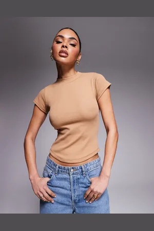 River Island Camiseta marrón con mangas de casquillo de
