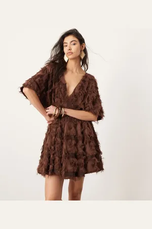 ASOS Vestido corto marrón con cintura plisada ceñida de tejido texturizado de -Multicolor