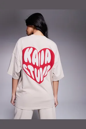 Kaiia Camiseta color piedra y roja extragrande con logo de corazón de (parte de un conjunto)-Neutro